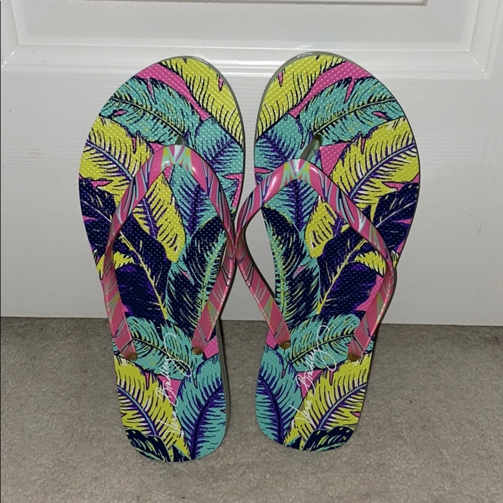 Blue Vera Bradley flip flops